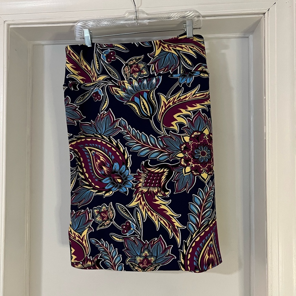 LuLaRoe Cassie Pencil Skirt Paisley Print Size L Multicolor Navy Stretch NWOT